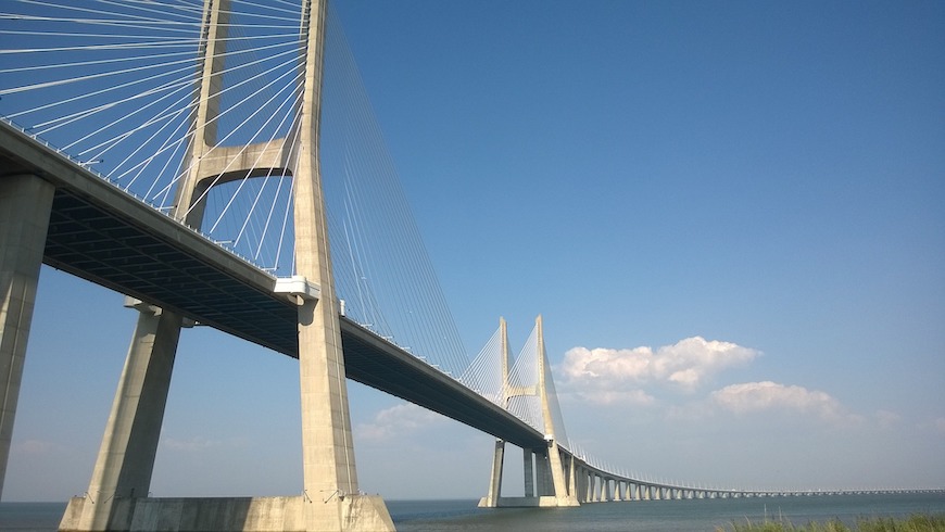 Португалия, мост Васко да Гама