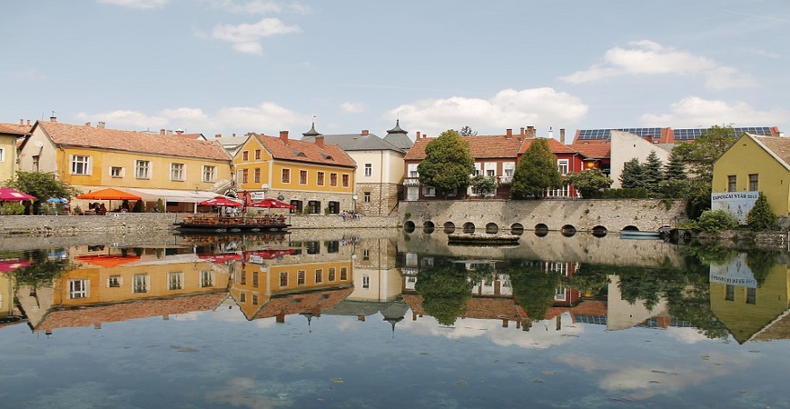 Тапольца, Венгрия