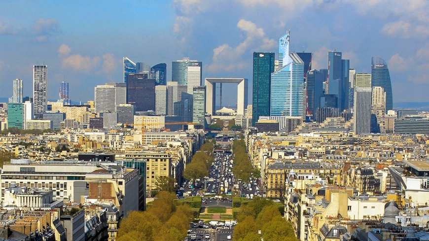 Район Дефанс в Париже