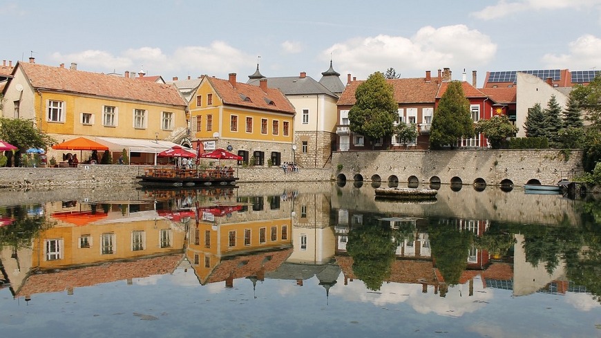 Тапольца — небольшой город на западе Венгрии 